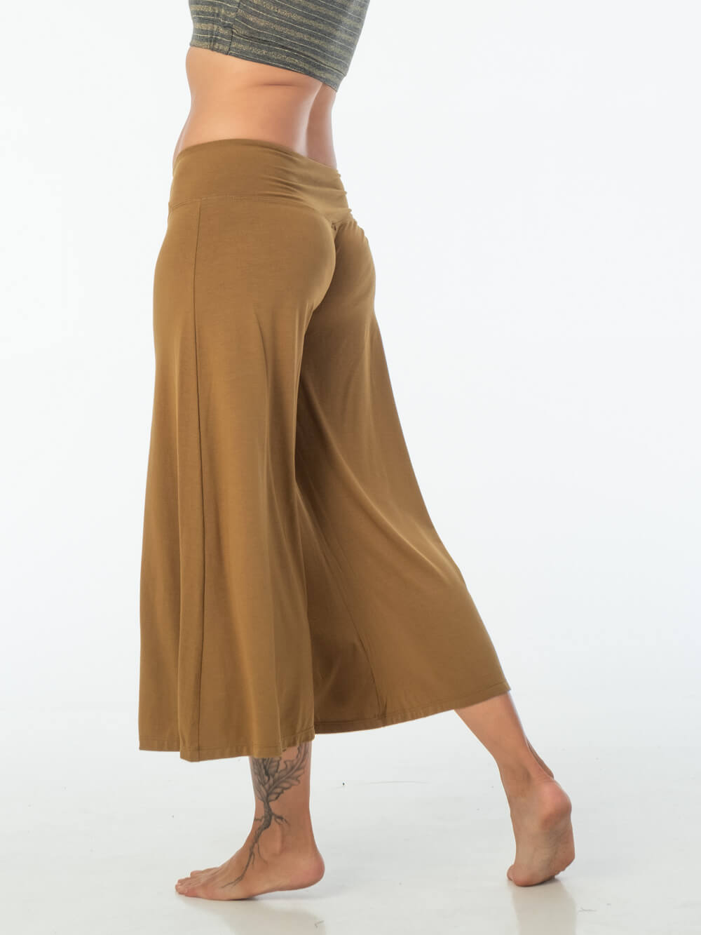 CU Cropped Flare Pants