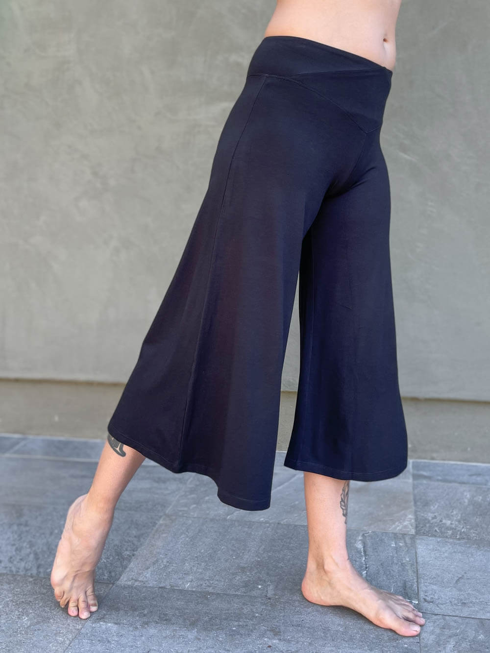 CU Cropped Flare Pants